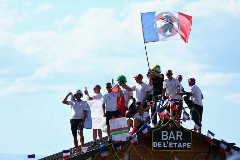 The 16th stage of the 113th edition of the Tour de France was a 26,1km time-trial between Evian-les-Bains and Thonon-les-Bains