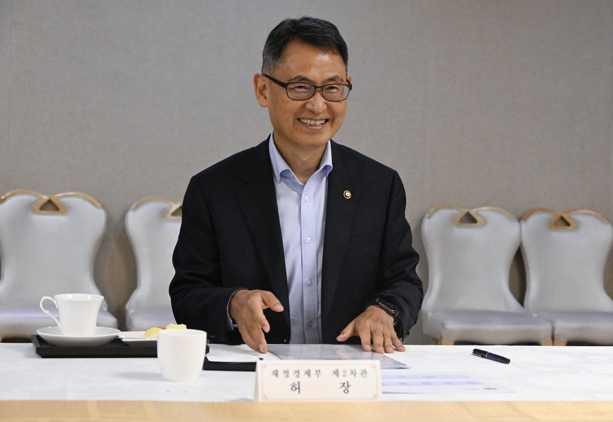 Gov't calls for exporters' proactive role in FX market stabilization