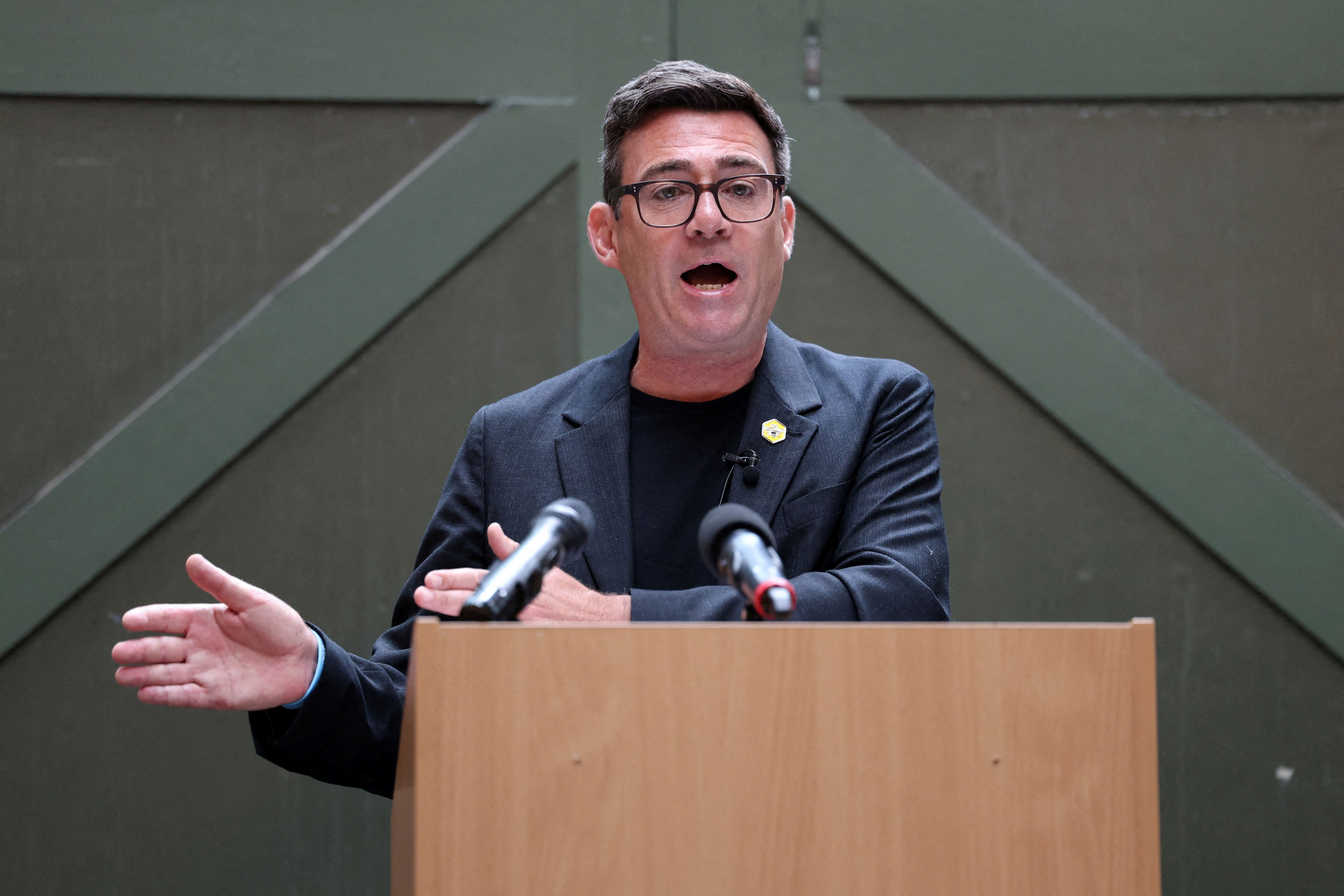 US to start using British bases for attacks against Iran, following PM Burnham's approval