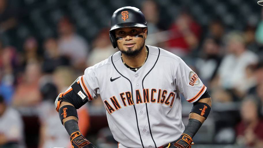 Giants face crucial trade deadline decisions on Luis Arraez and Jung Hoo Lee