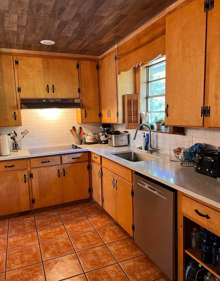 10 Homeowners Who Turned Old Cabinets Into Their Favorite Room Feature