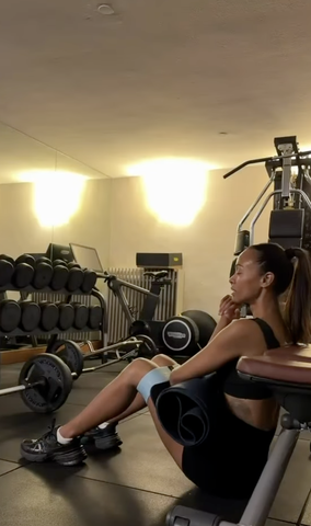 Zoe Saldana in a gym working out