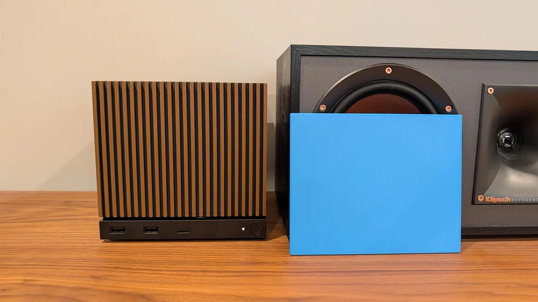 Steam Machine faceplates, one has a slat effect, the other is blue