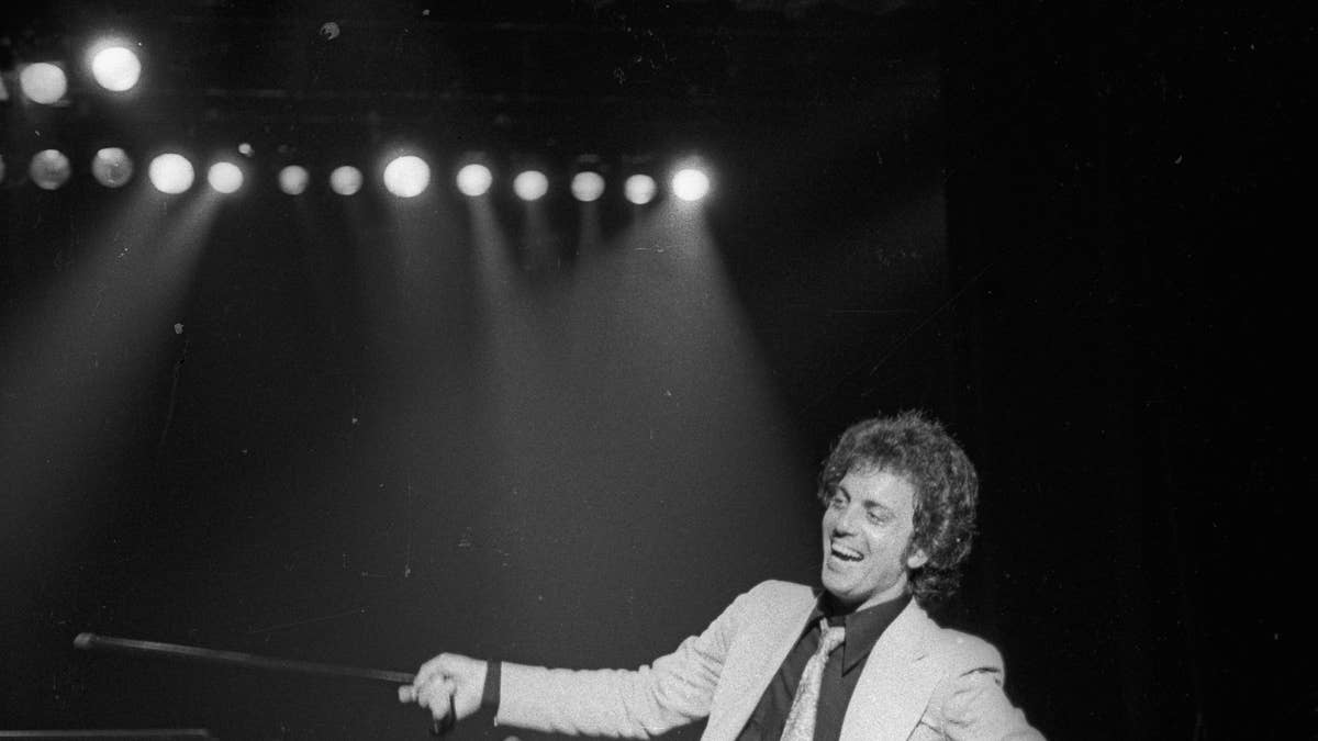 Billy Joel Reportedly Loses $20,000 Per Show by Refusing to Sell Front Row Seats to Fans