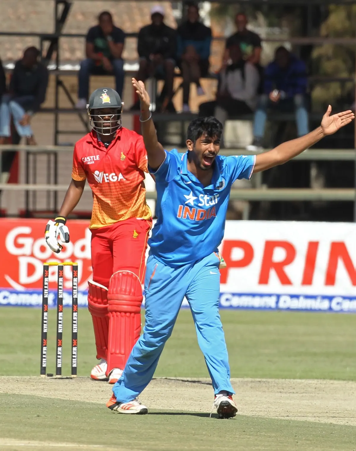 Top 5 bowlers with best bowling figures in ZIM vs IND T20I series ft. Ravi Bishnoi