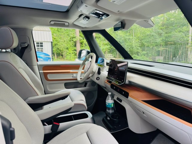 The interior of the ID.Buzz.