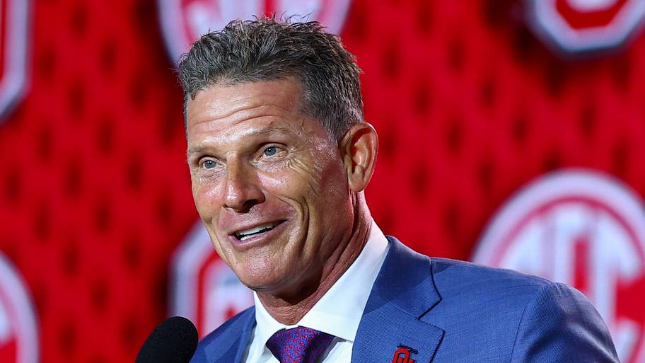 Oklahoma's Brent Venables credits 'blue-collar, tough' mindset in building depth