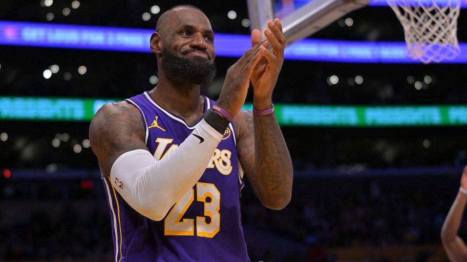 Knicks can officially write off one dangerous threat as possible LeBron suitor