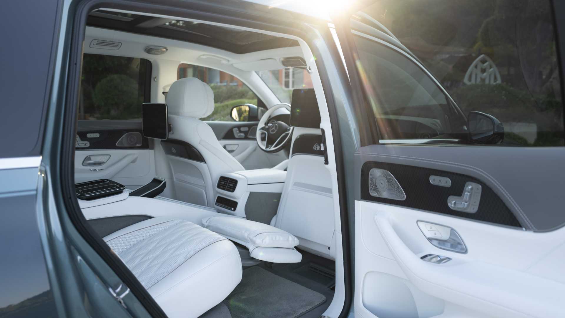 2027 Mercedes-Maybach GLS 680 Interior 14