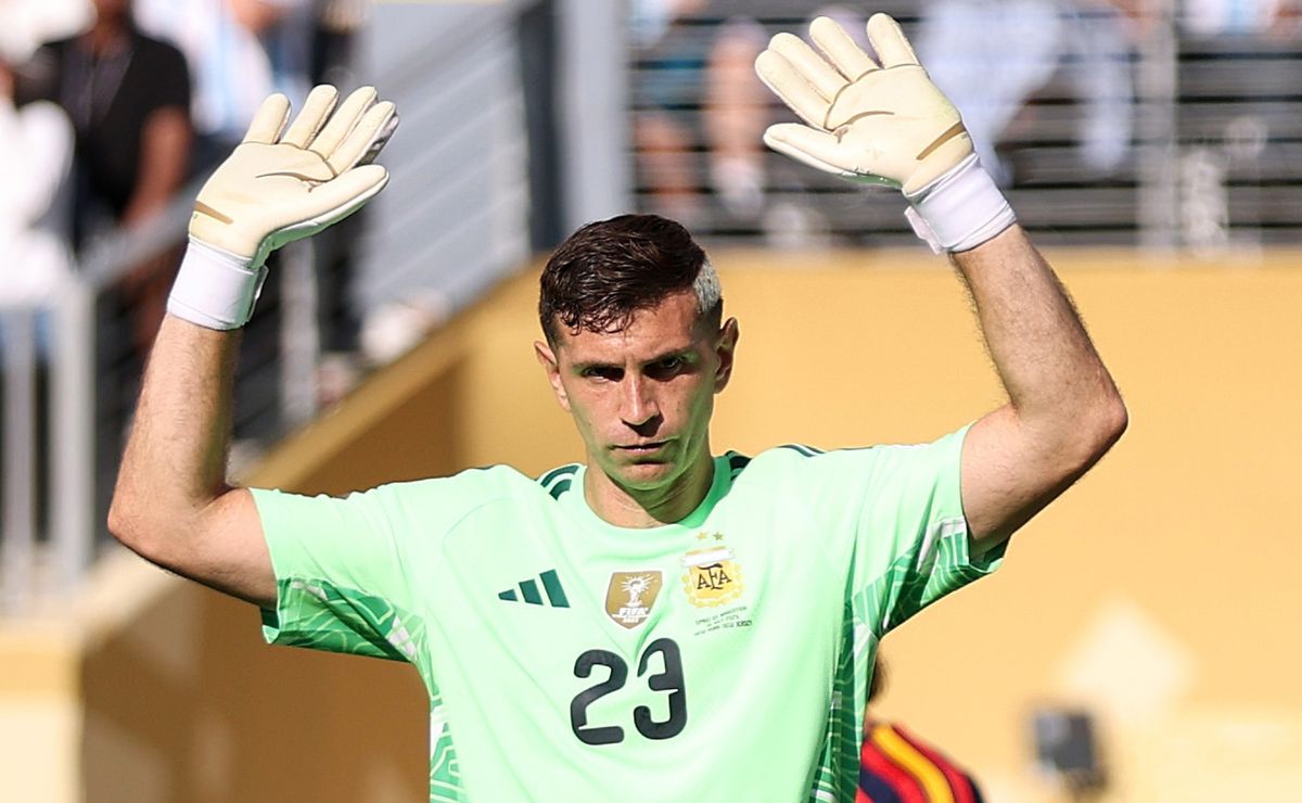 Emiliano Martínez casts doubt on Argentina future after 2026 World Cup final defeat to Spain