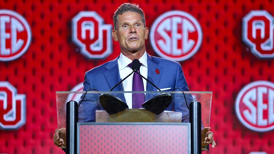 Oklahoma in passenger seat to join college football super league
