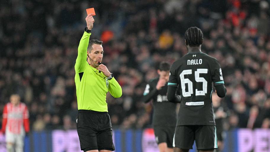 TOPSHOT-FBL-EUR-C1-PSV-LIVERPOOL