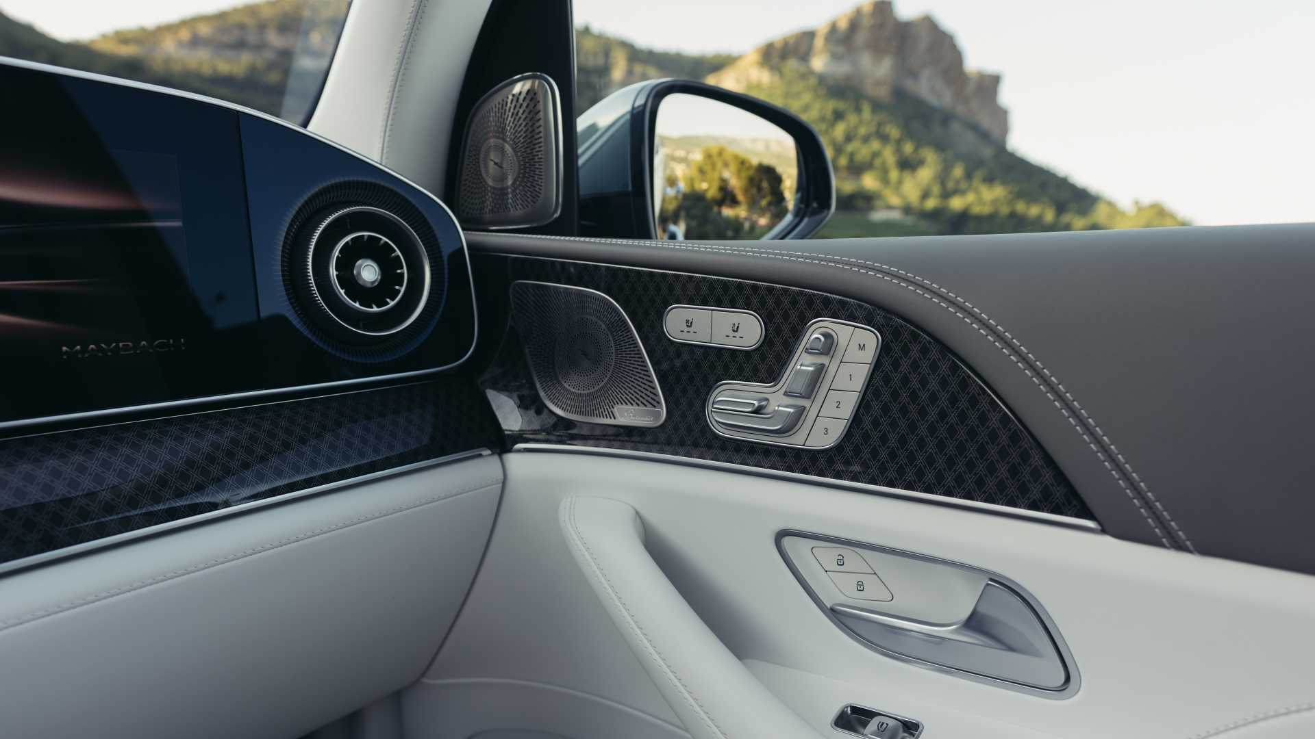 2027 Mercedes-Maybach GLS 680 Interior 8