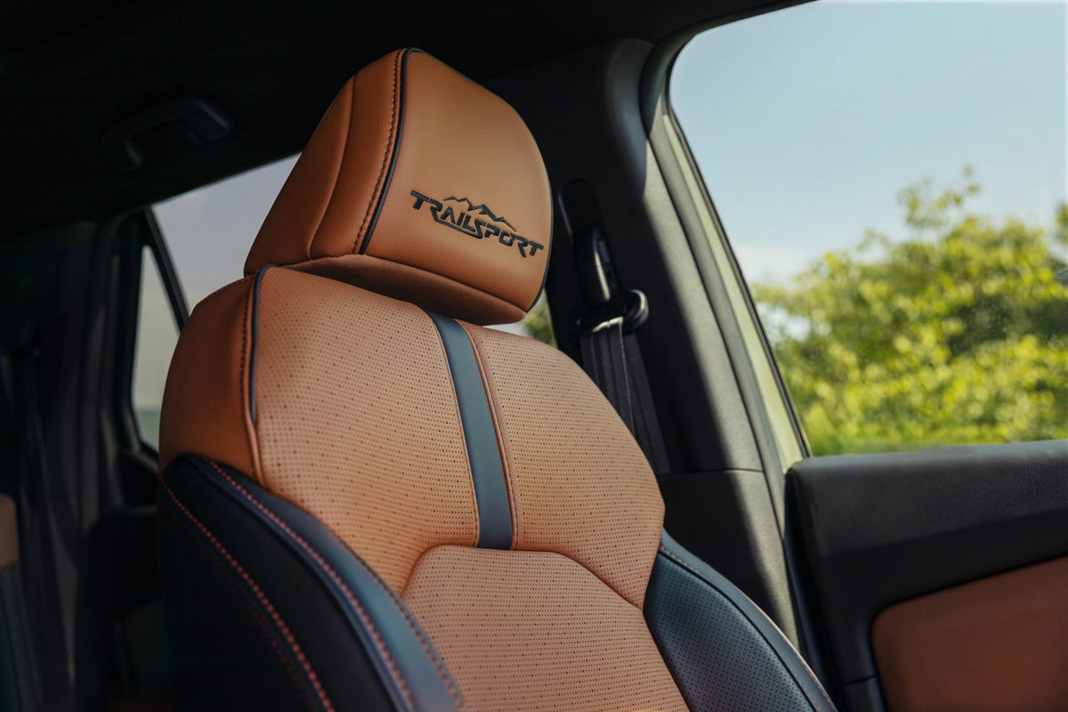 2026 Honda Passport TrailSport Elite, 2026 Hyundai Santa Fe XRT, 2026 Subaru Outback Wilderness: Pics