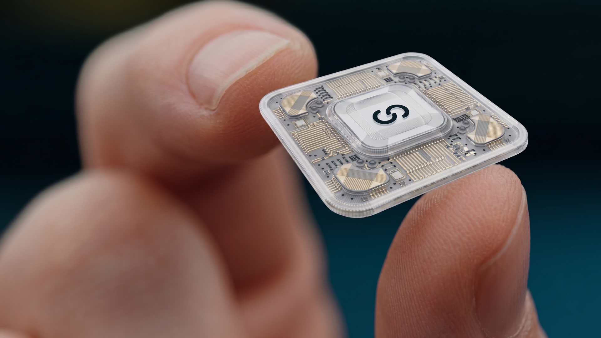 German firm debuts first 100+ qubit diamond-based quantum processors