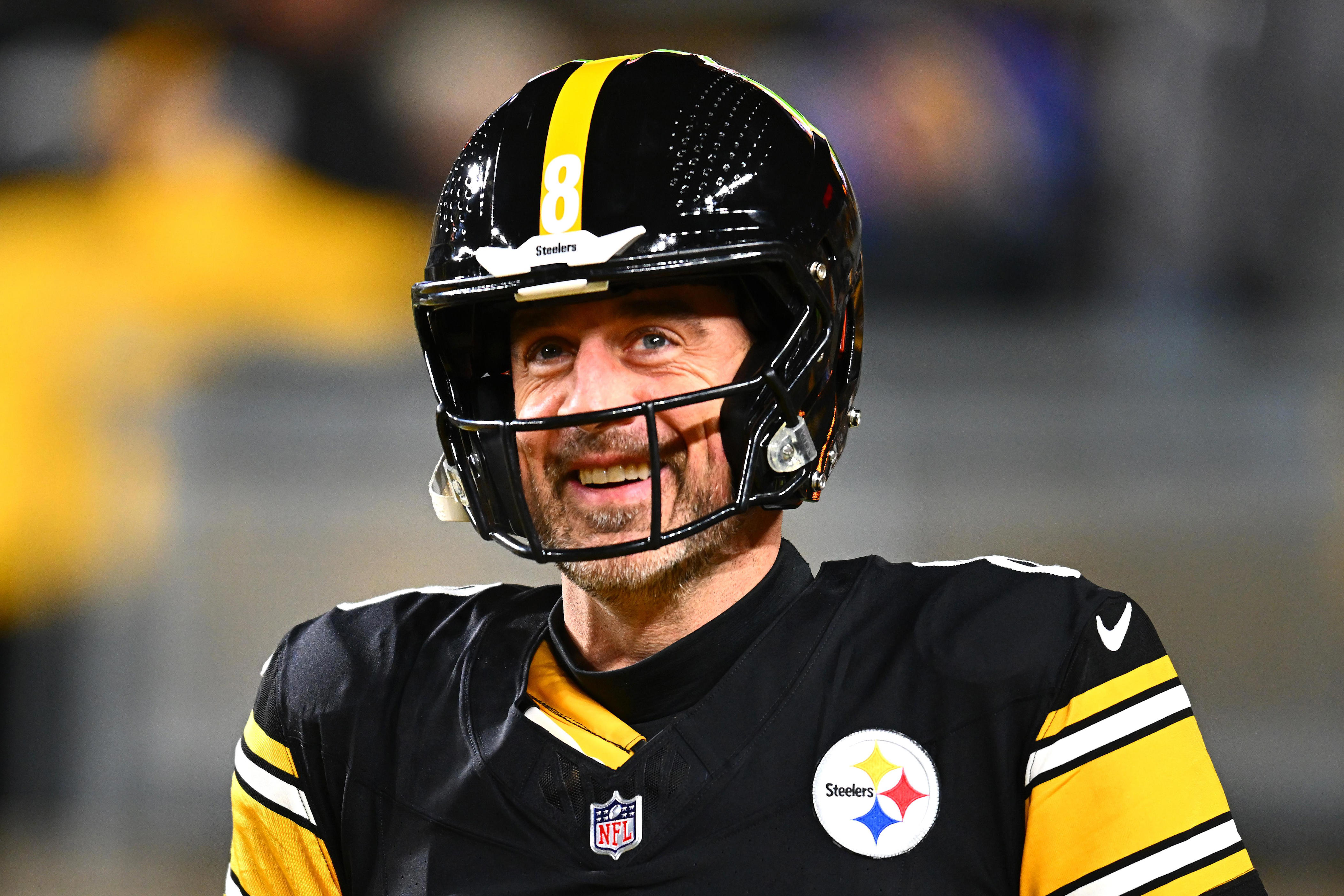 Aaron Rodgers appears to reconcile with family