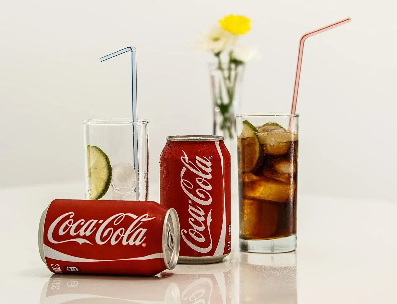 Sugary sodas and sweetened beverages (Image Credits: Pixabay)