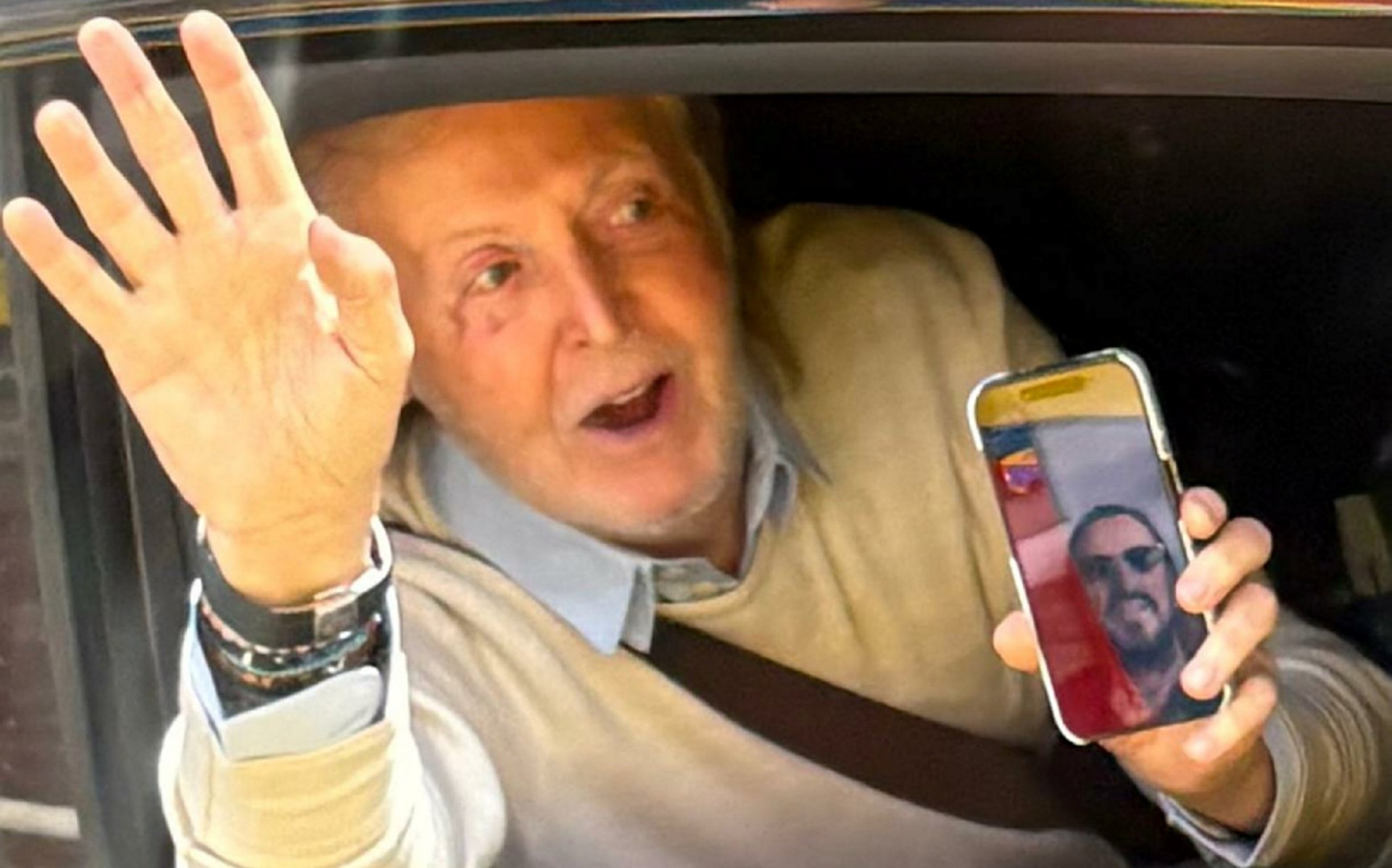 Passengers on Beatles mystery tour bus run into actual Sir Paul McCartney
