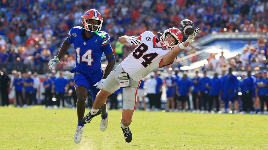 Scenes from the 2025 football game between Florida and Georgia.