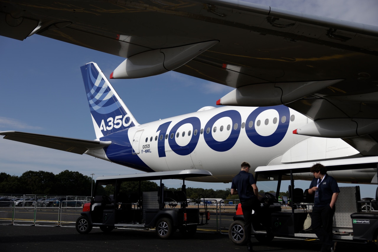 Airbus Comes for Boeing in Battle Over World’s Biggest Jets