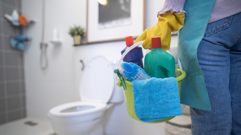 How To Deep Clean Your Bathroom And Keep It Clean