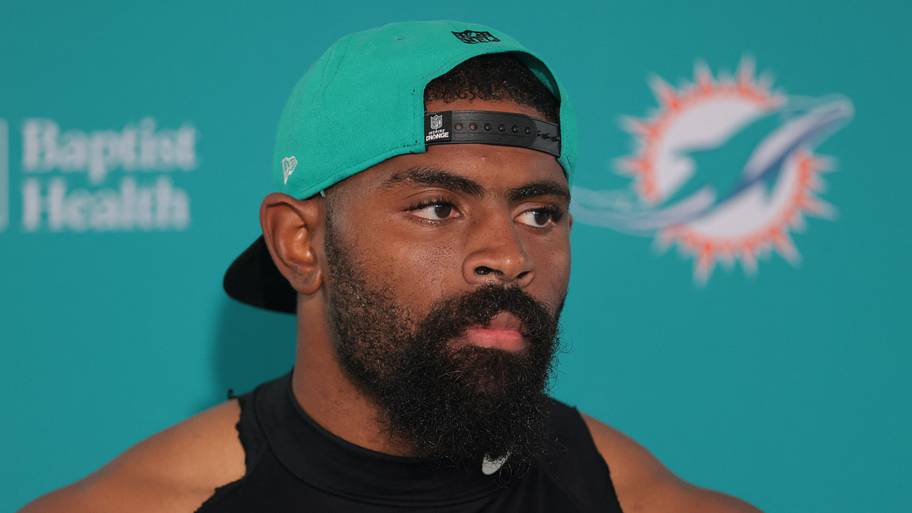 Jordyn Brooks' extension sends the right message to the Dolphins' young roster