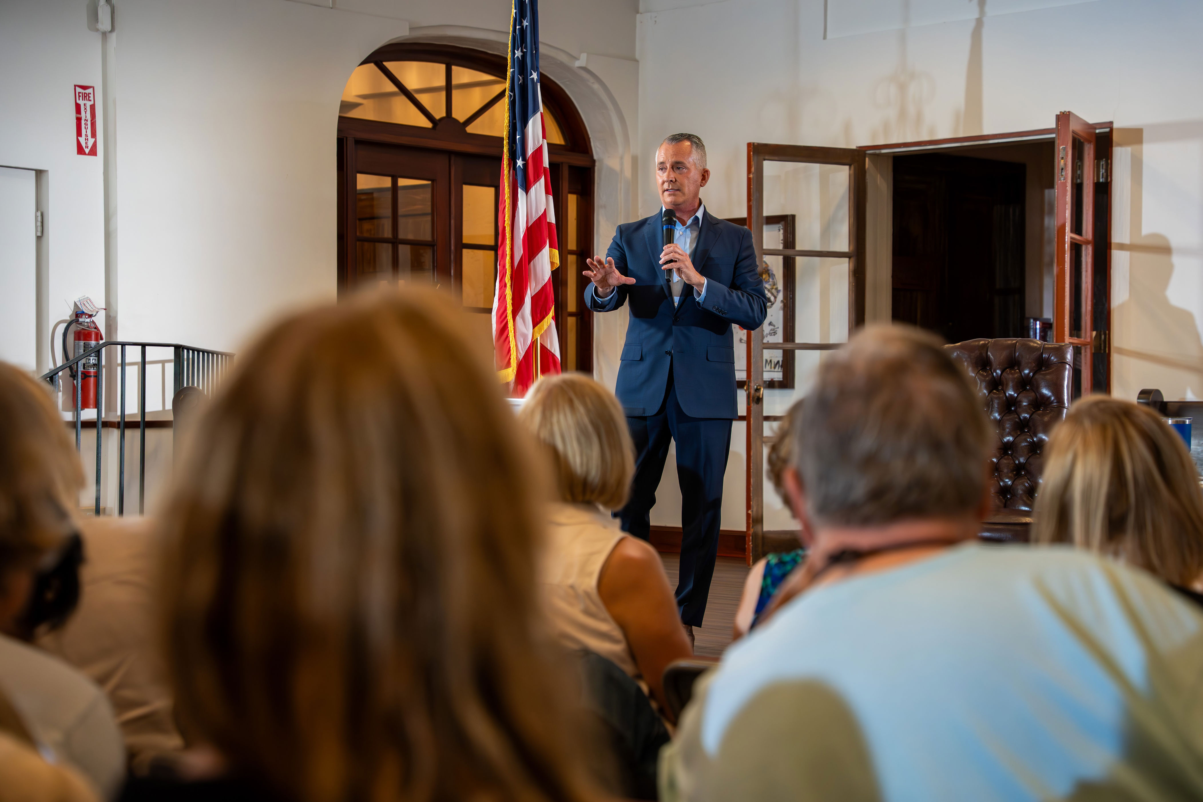 Jolly pushes for data center moratorium in campaign for Florida governor