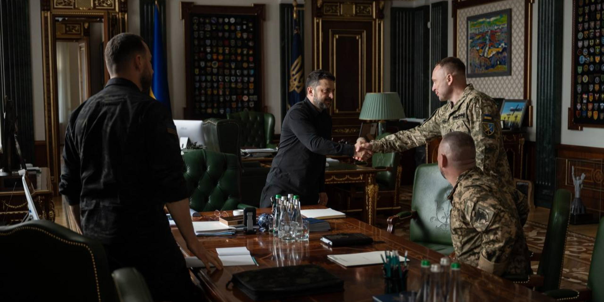 Zelenskyy fires Syrskyi, appoints Drapatyi commander-in-chief