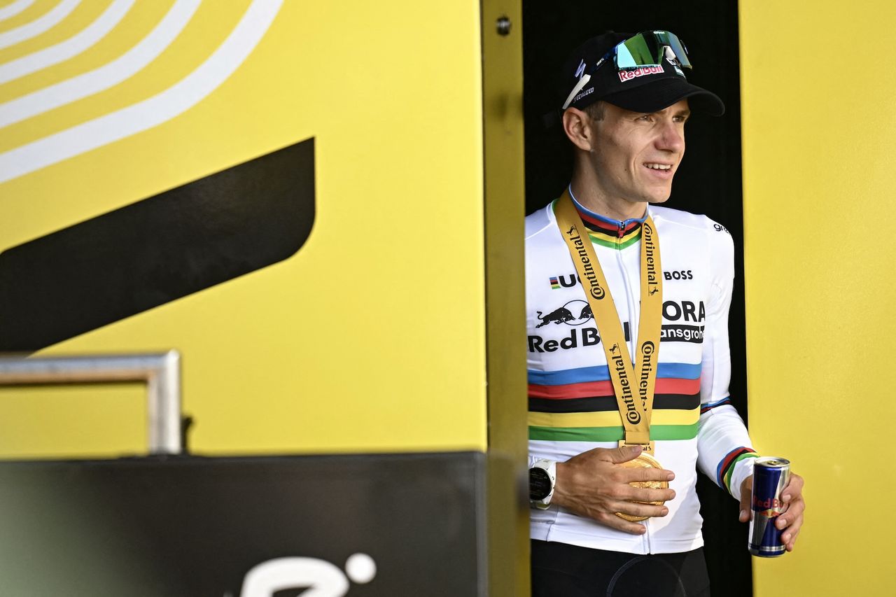 Mixed emotions for Red Bull-Bora-Hansgrohe after stage win and teammate's exit