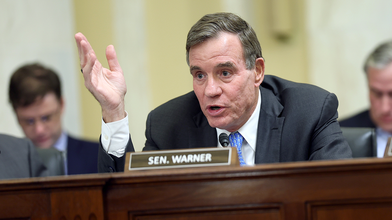 Democratic senator defends party's embrace of far-left candidates in clash with CNBC host