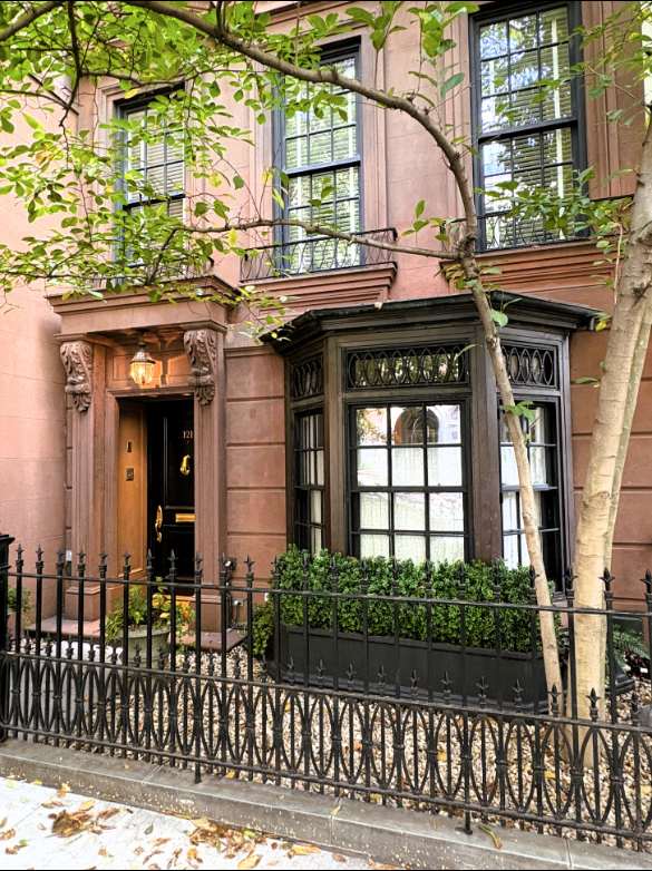 A renovation removed the stoop and lowered the entrance to below grade. ©Daytonian in Manhattan