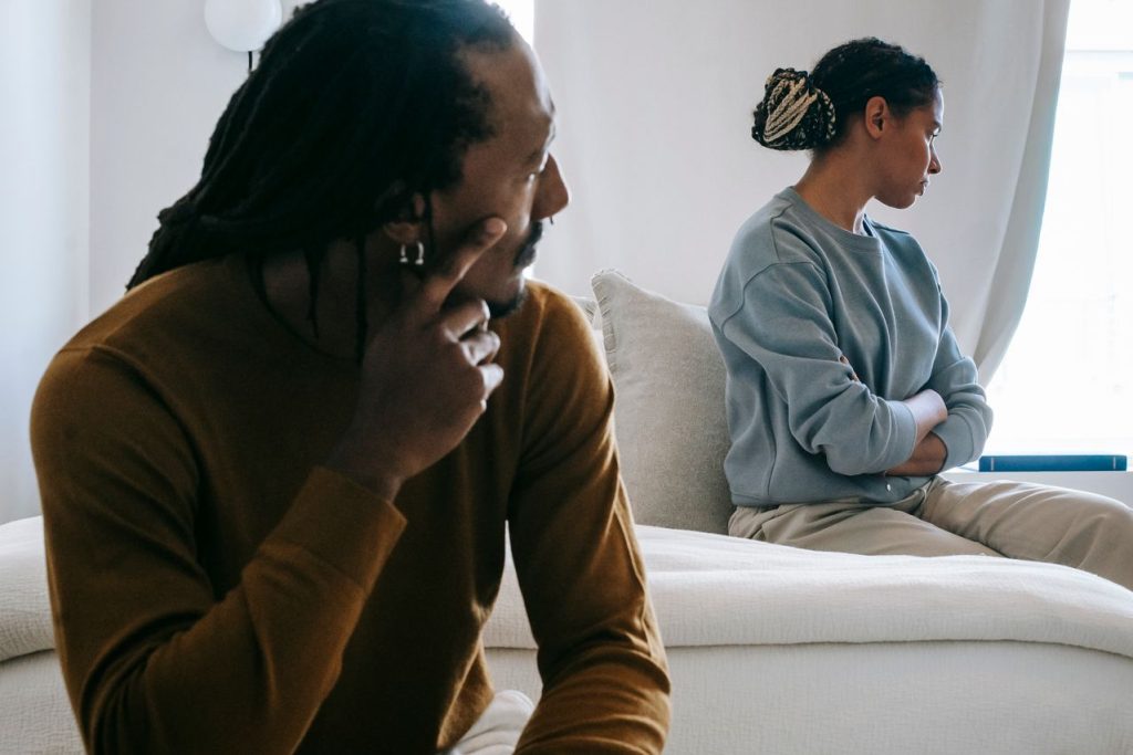 5 signs your relationship anxiety may be something deeper