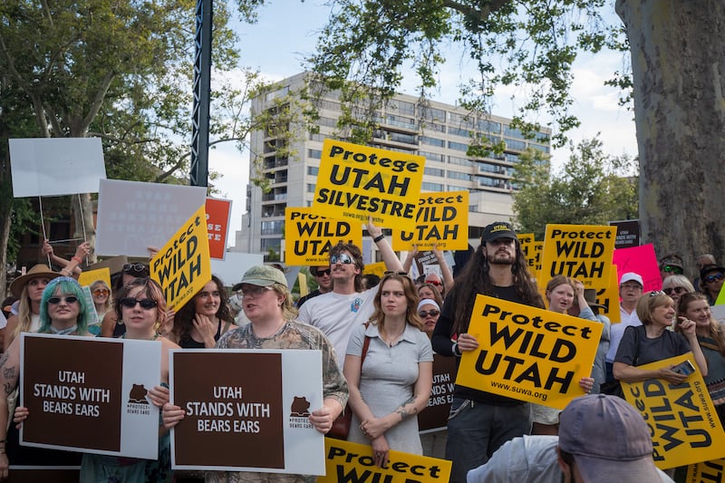 Hundreds protest reductions to 2 Utah monuments