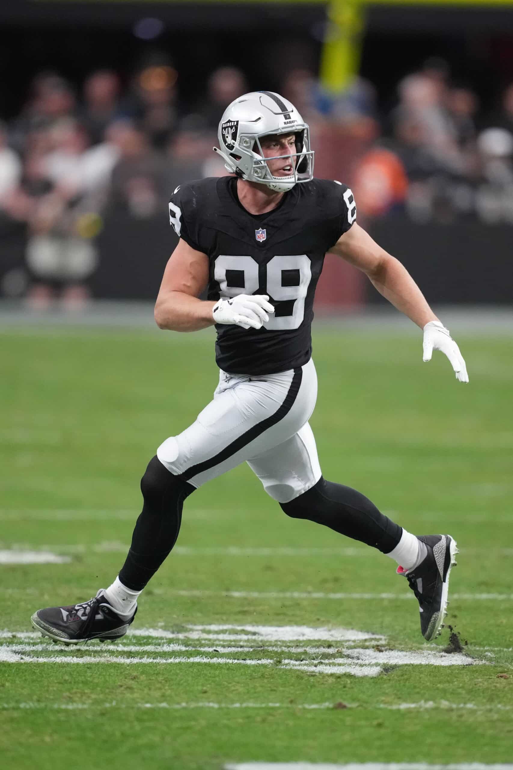 NFL expert: Las Vegas Raiders have the best tight end entering 2026 season