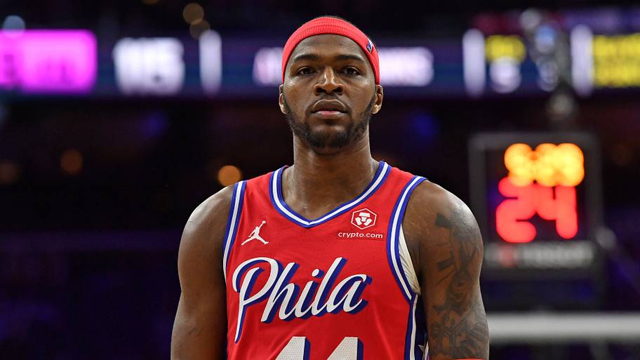 Former 76ers center earns recognition at worst possible time for Philly