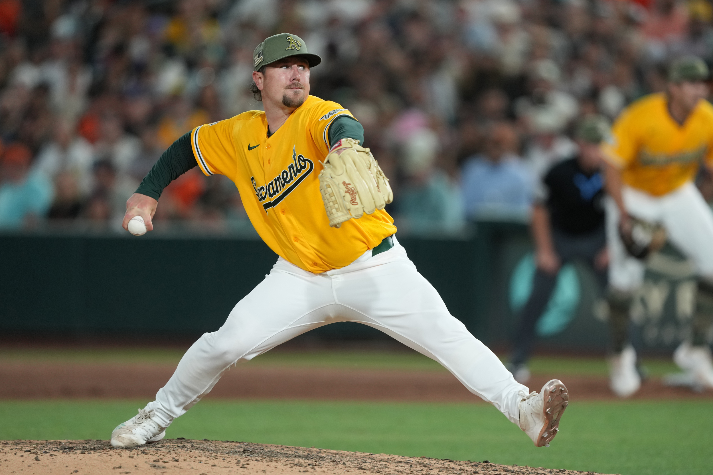 Athletics place Mark Leiter Jr., Joshua Kuroda-Grauer on IL