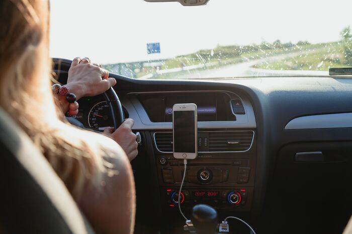 40 Practical Safety Tips People Learned From Real Experiences
