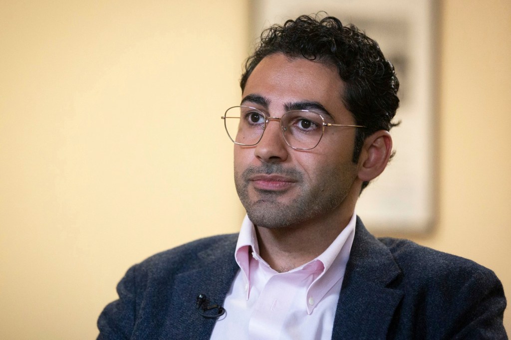 US appeals court overturns order releasing pro-Palestinian advocate Mohsen Mahdawi