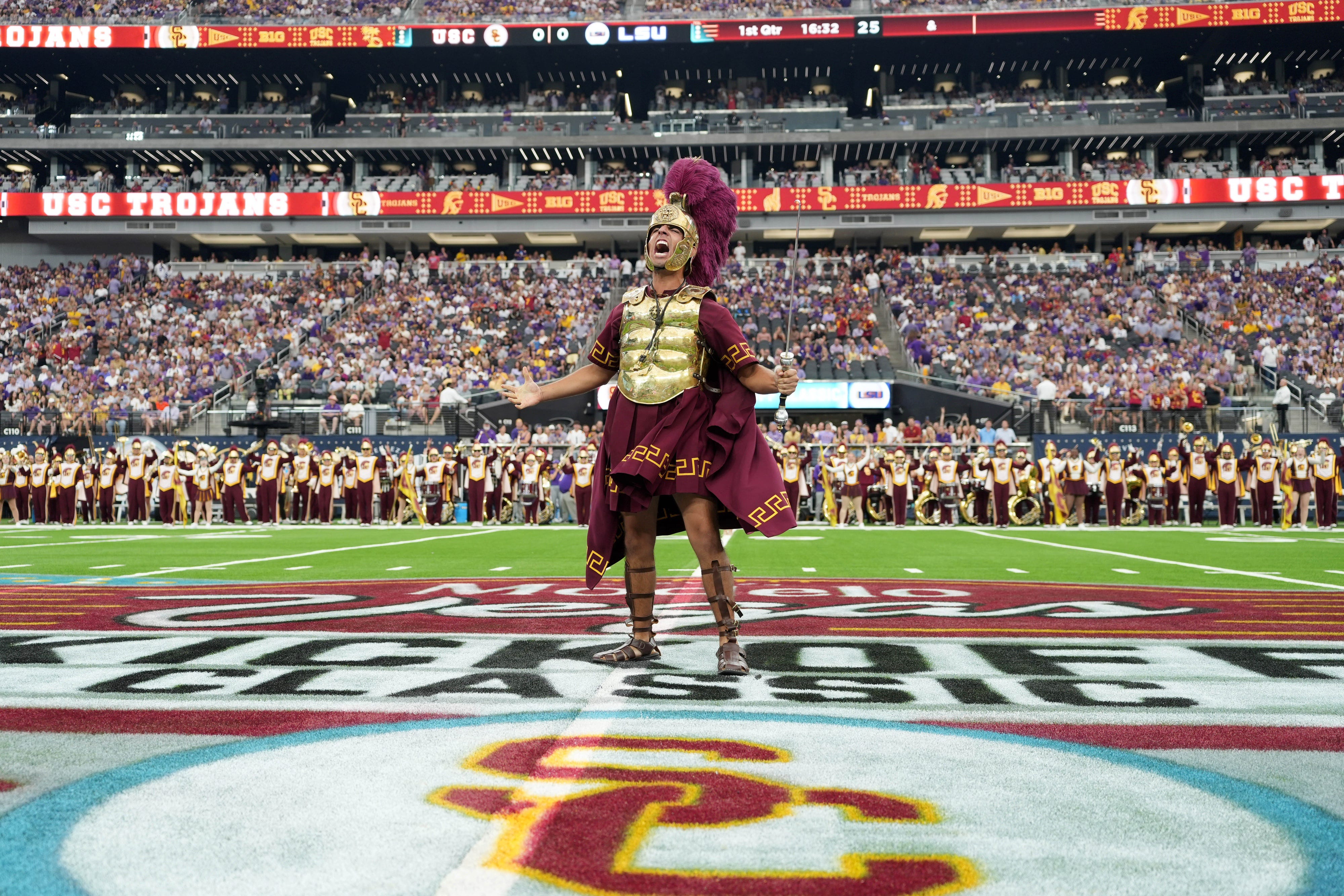 USA TODAY ranks USC as top 10 college football program