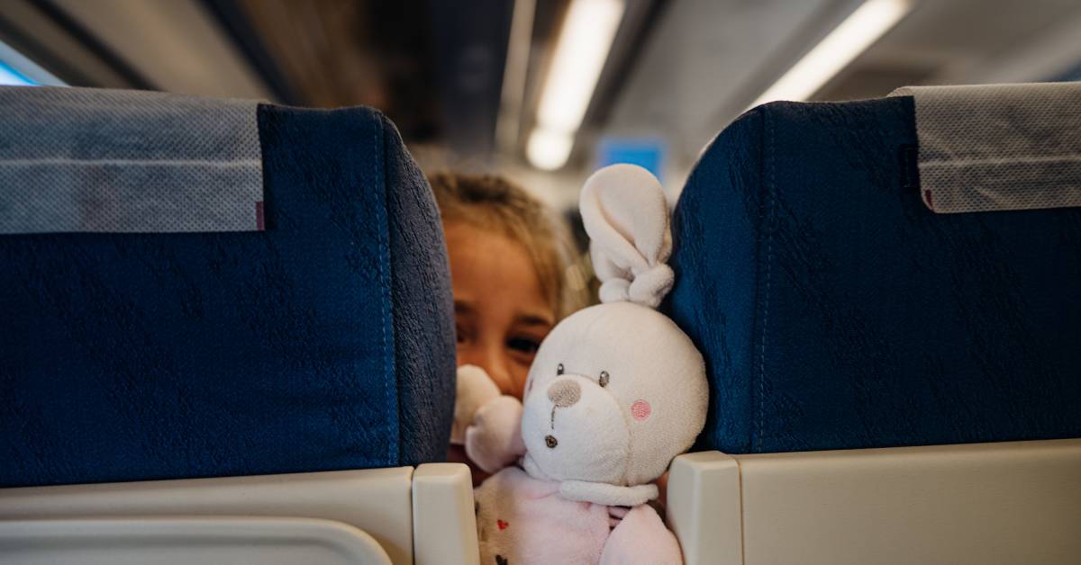 13 airplane etiquette rules we wish were mandatory (we're begging you)