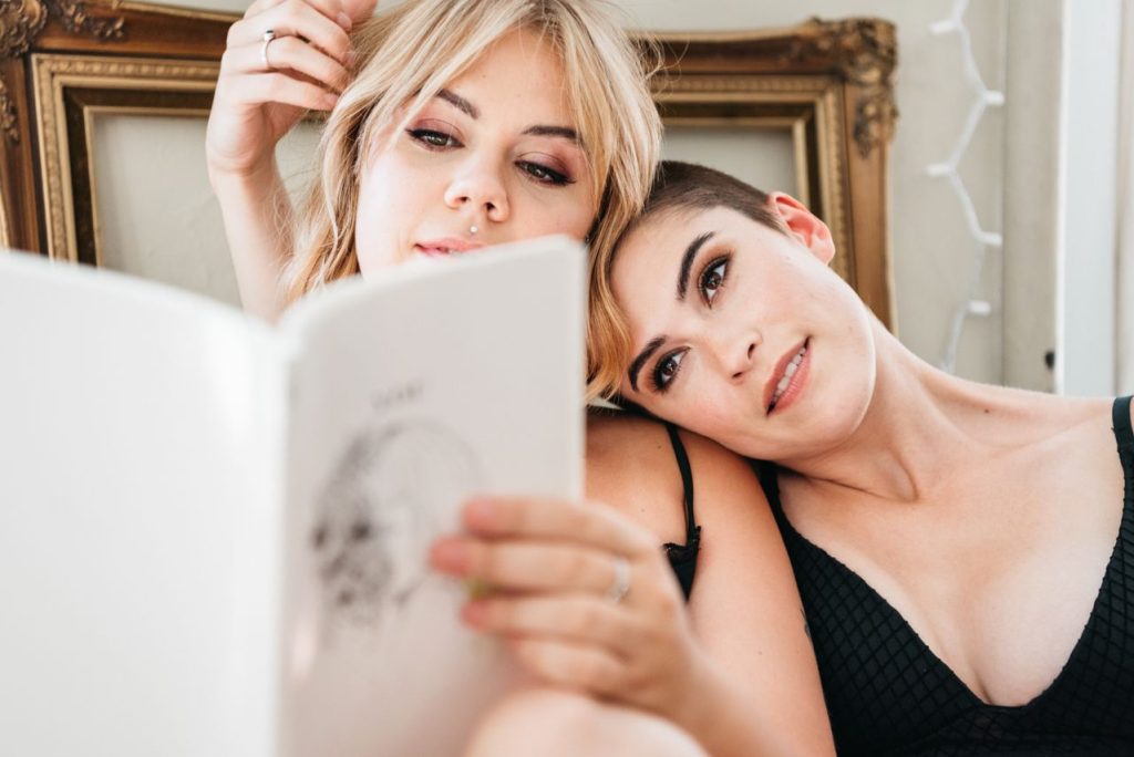 5 signs your relationship anxiety may be something deeper