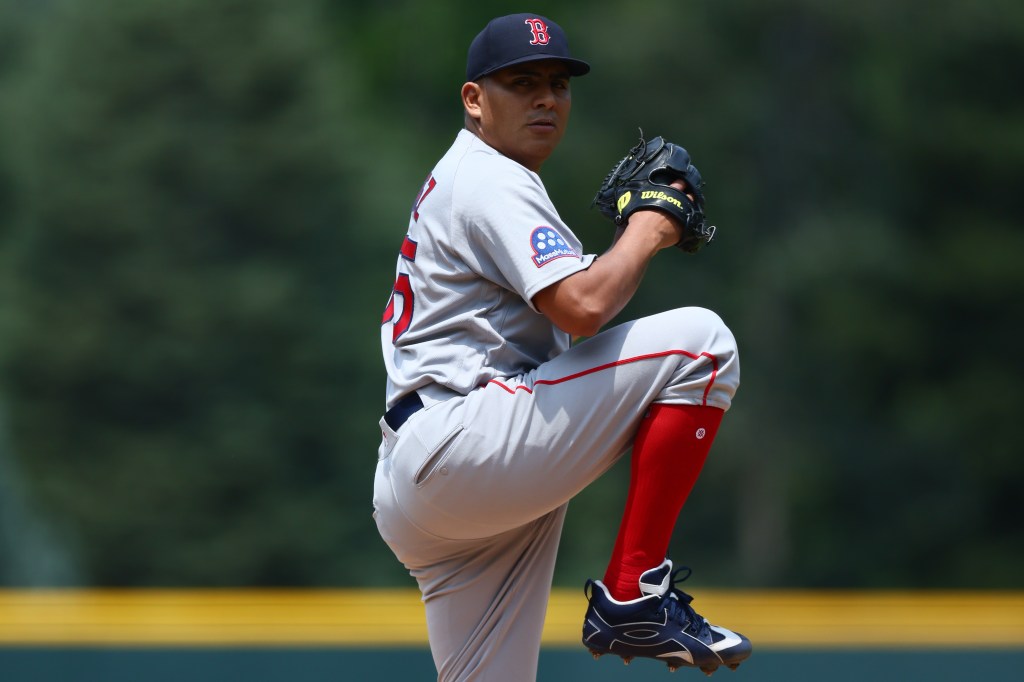 On second thought, injured Red Sox lefty won't return yet after all