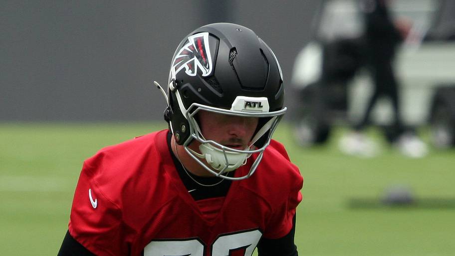 Former Georgia Bulldogs running back Cash Jones transitioned to wide receiver in OTAs and minicamp for the Atlanta Falcons.
