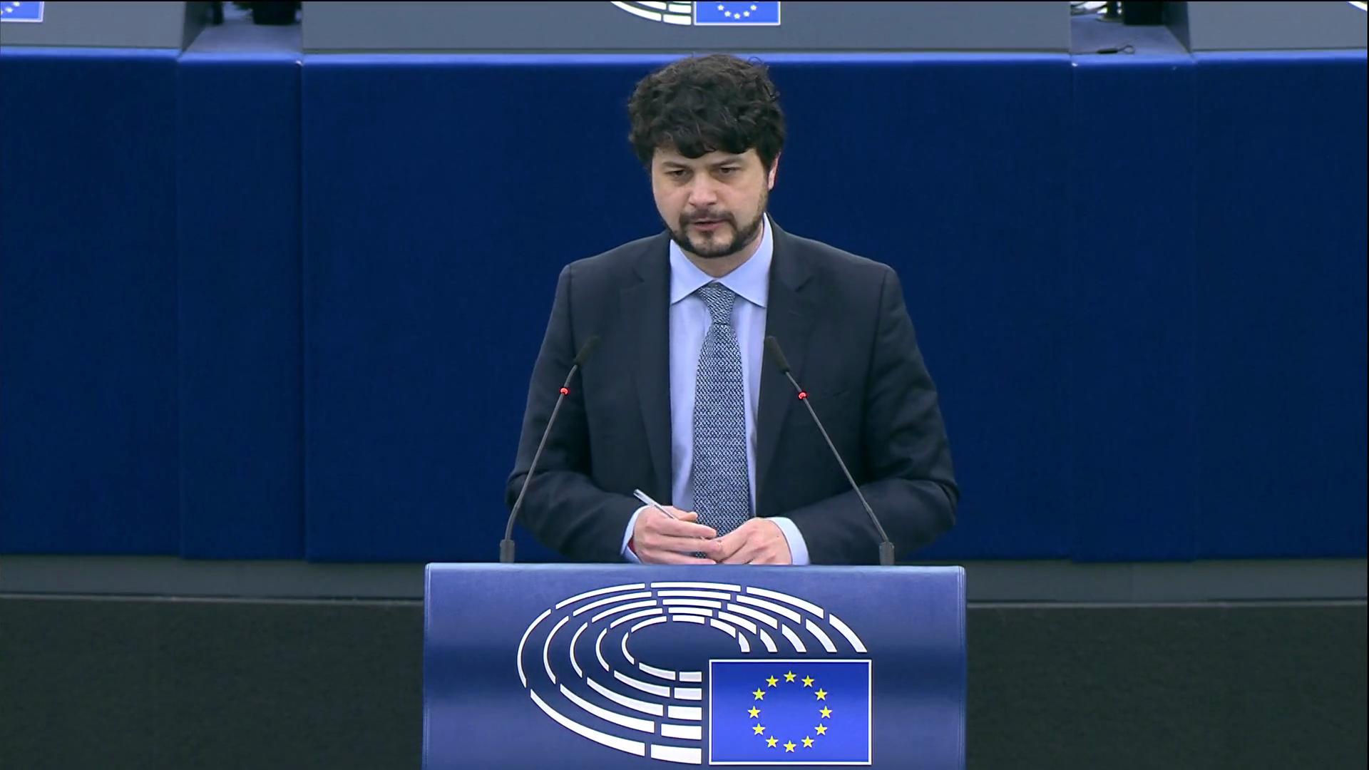 EU Parliament launches AI hub while lawmakers owe no AI-drafting disclosure