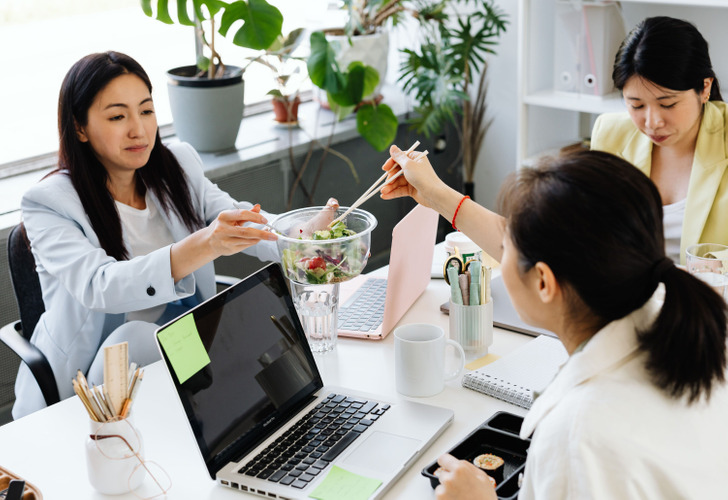 10 Office Moments That Prove Kindness Is Still the World’s Most Universal Language in 2026