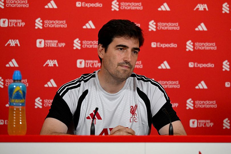 Andoni Iraola, the new Liverpool head coach, is holding a press conference in Chicago