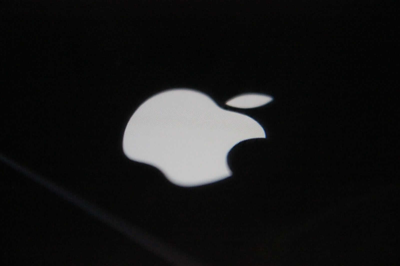 HSBC Says Apple Is Entering a Powerful New Upgrade Cycle. What That Means for AAPL Stock.