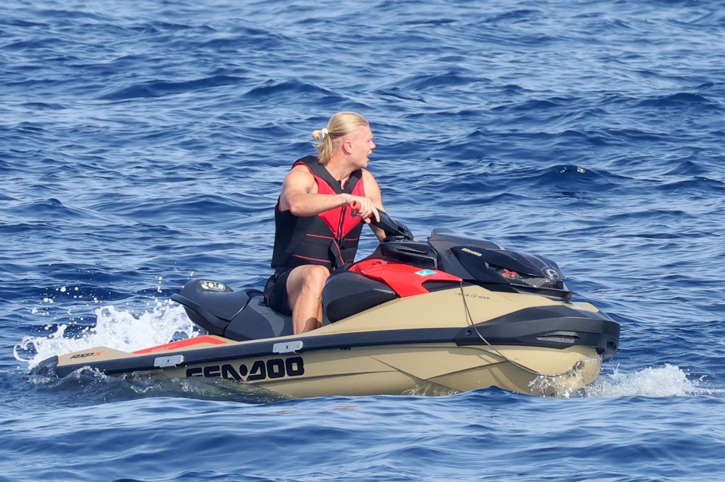 Erling Haaland and girlfriend enjoy day on his private yacht after breakout World Cup