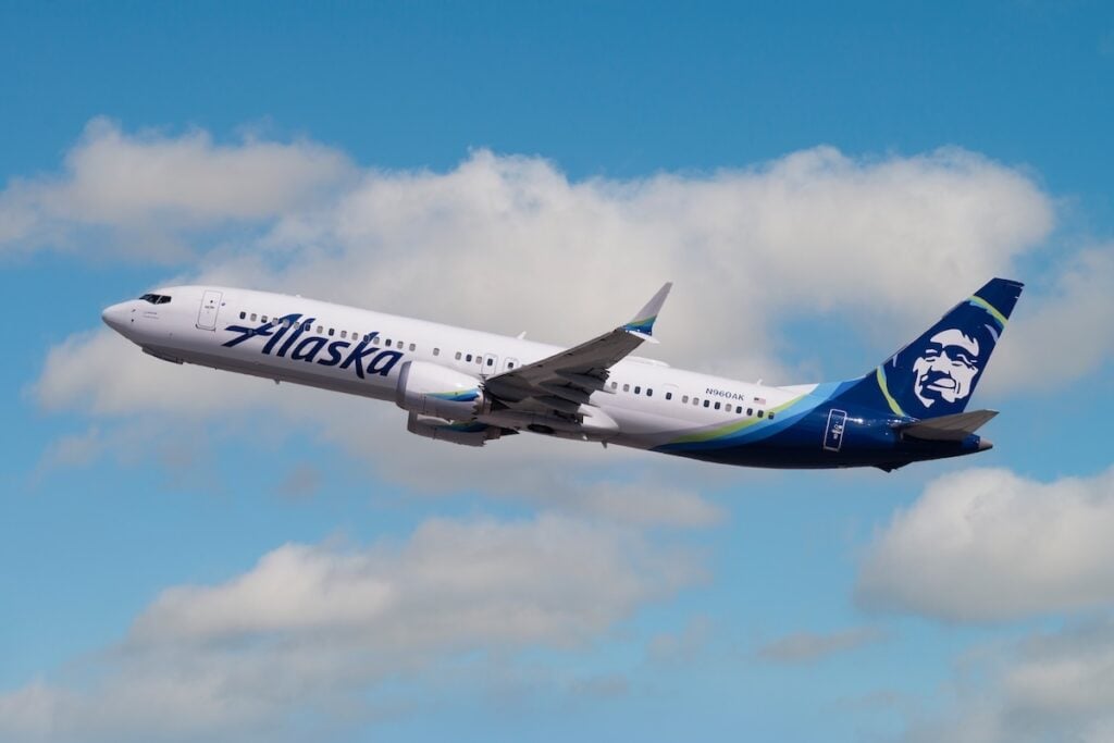 Alaska Air stock slips on Q2 results — fuel costs spike 85%
