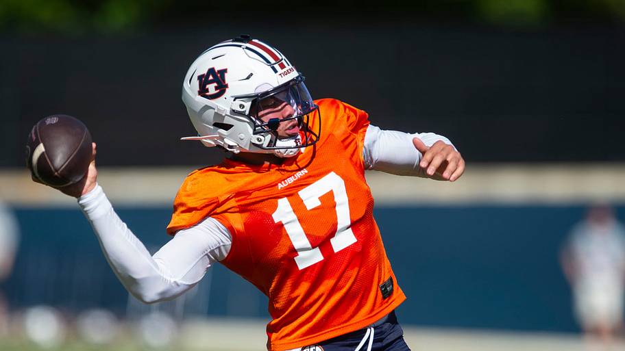 Auburn QB Byrum Brown addresses throwing motion concerns